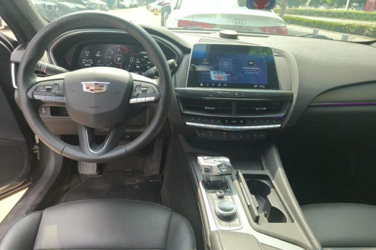 Used Cadillac CT5 2023 28T Luxury Edition (Standard Version) Center Console