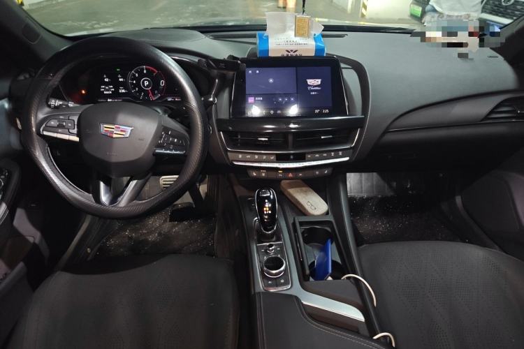 Used Cadillac CT5 2023 28T Luxury Edition (Standard Version) Center Console