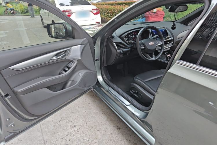 Used Cadillac CT5 2023 28T Luxury Edition (Standard Version) Driver Seat