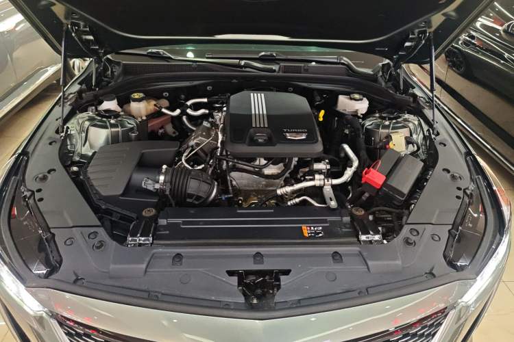 Used Cadillac CT5 2023 28T Luxury Edition (Standard Version) Engine Bay