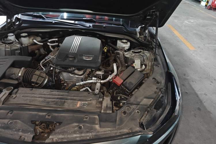 Used Cadillac CT5 2023 28T Luxury Edition (Standard Version) Engine Bay Left