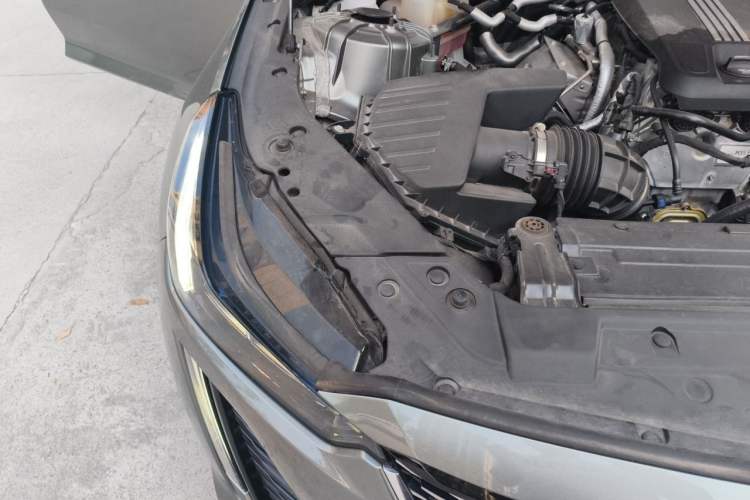 Used Cadillac CT5 2023 28T Luxury Edition (Standard Version) Engine Bay Right