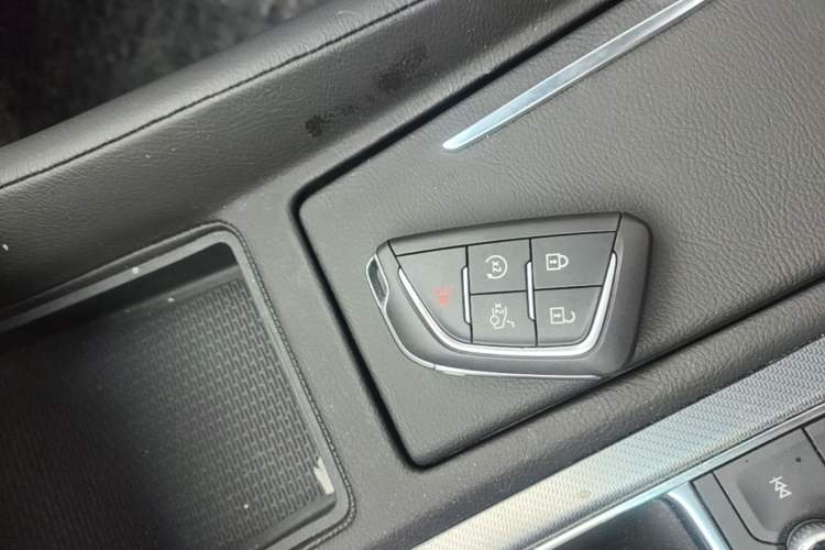 Used Cadillac CT5 2023 28T Luxury Edition (Standard Version) Interior 1
