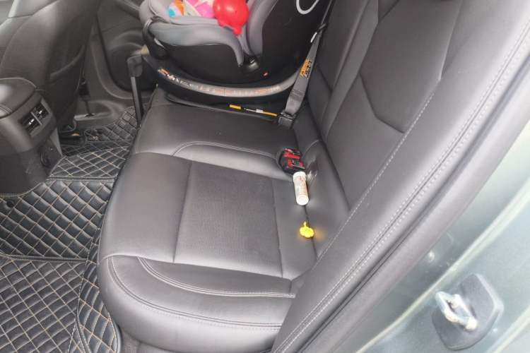 Used Cadillac CT5 2023 28T Luxury Edition (Standard Version) Left Rear Seat