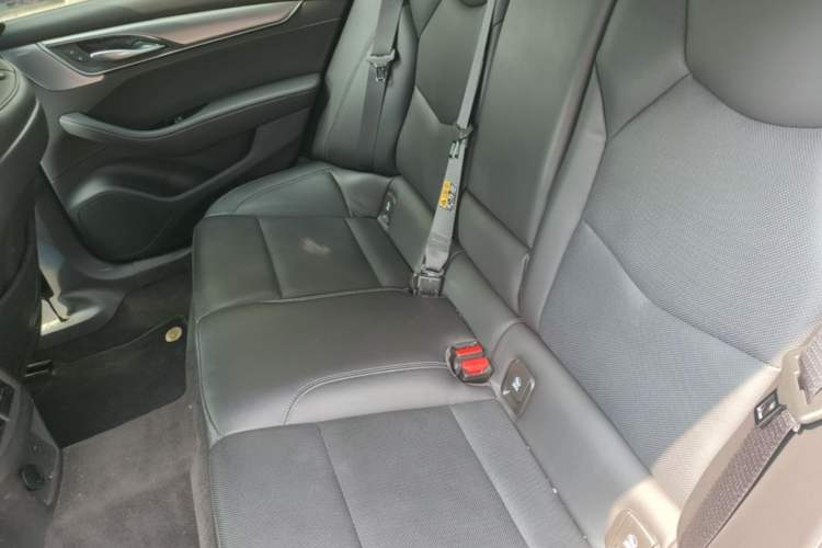Used Cadillac CT5 2023 28T Luxury Edition (Standard Version) Left Rear Seat