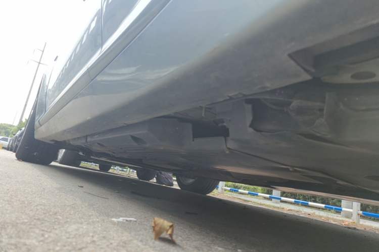 Used Cadillac CT5 2023 28T Luxury Edition (Standard Version) Left Side Sill