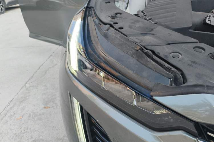 Used Cadillac CT5 2023 28T Luxury Edition (Standard Version) Right Front Headlight