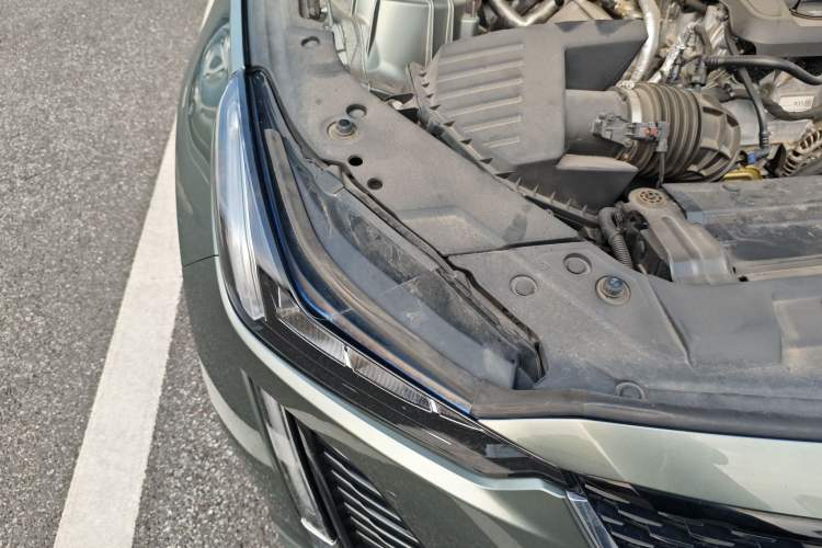 Used Cadillac CT5 2023 28T Luxury Edition (Standard Version) Right Front Headlight