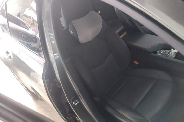 Used Cadillac CT5 2023 28T Luxury Edition (Standard Version) Right Front Seat