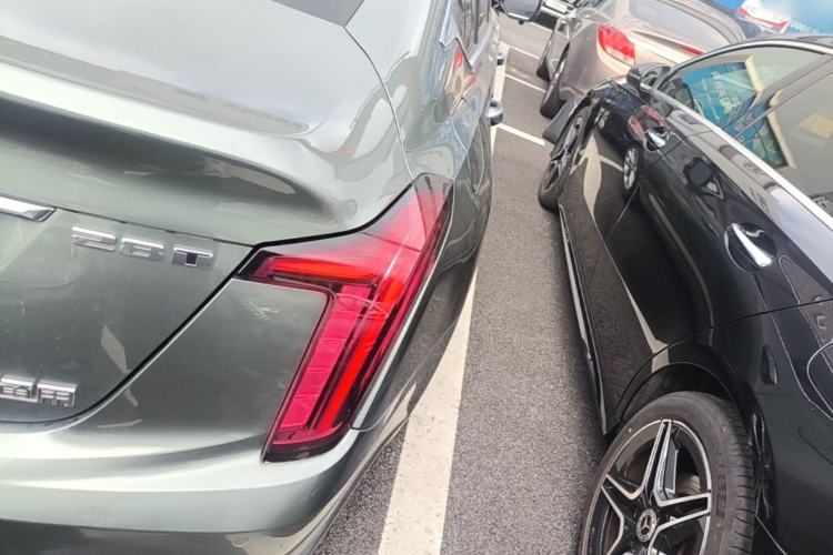 Used Cadillac CT5 2023 28T Luxury Edition (Standard Version) Right Rear Taillight