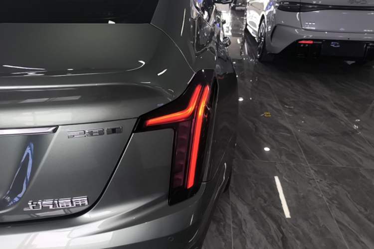 Used Cadillac CT5 2023 28T Luxury Edition (Standard Version) Right Rear Taillight