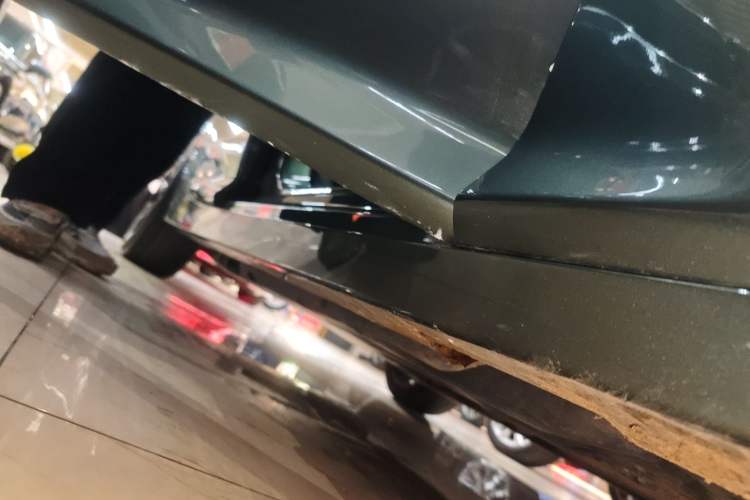 Used Cadillac CT5 2023 28T Luxury Edition (Standard Version) Right Side Sill