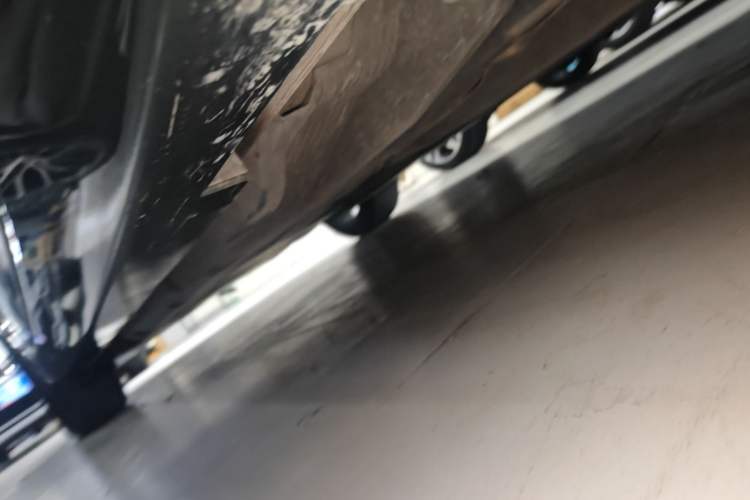 Used Cadillac CT5 2023 28T Luxury Edition (Standard Version) Right Side Sill