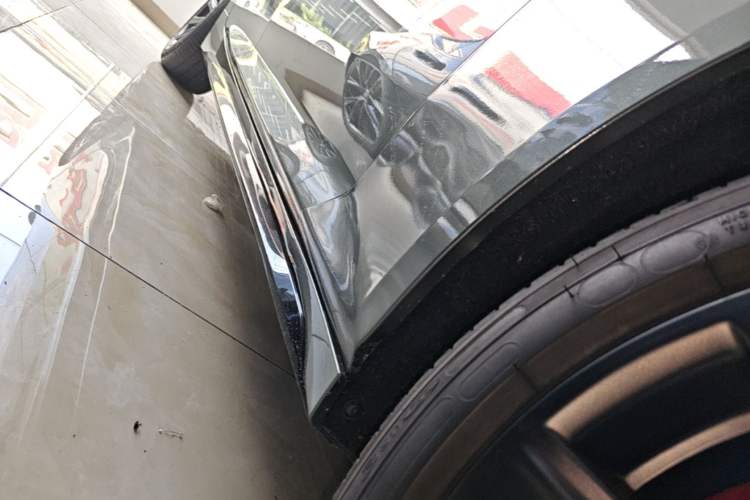 Used Cadillac CT5 2023 28T Prestige Model Right Side Sill