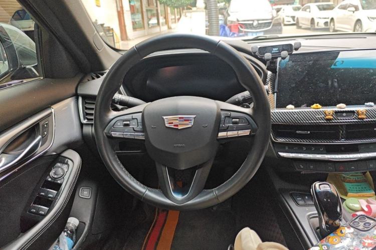 Used Cadillac CT5 2023 28T Luxury Edition (Standard Version) Steering Wheel