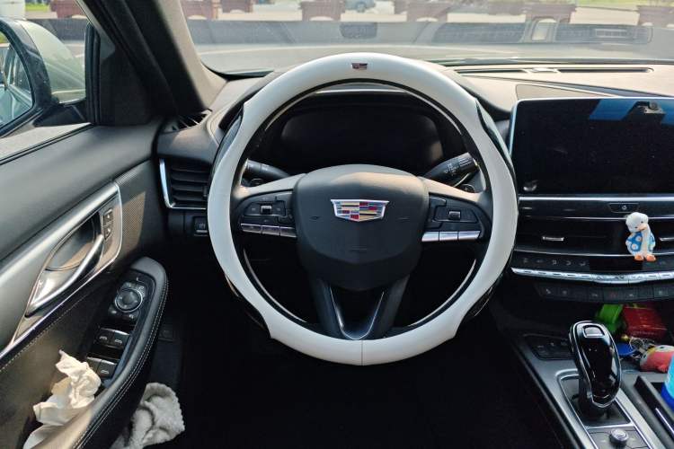 Used Cadillac CT5 2023 28T Luxury Edition (Standard Version) Steering Wheel