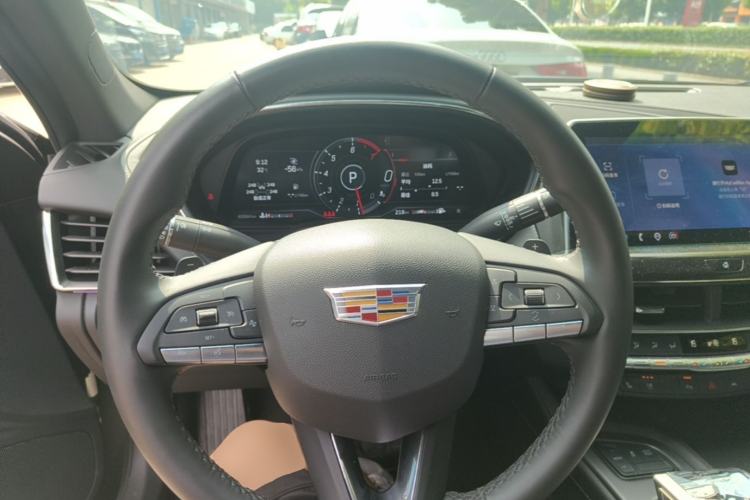 Used Cadillac CT5 2023 28T Luxury Edition (Standard Version) Steering Wheel