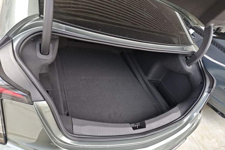 Used Cadillac CT5 2023 28T Prestige Model Trunk