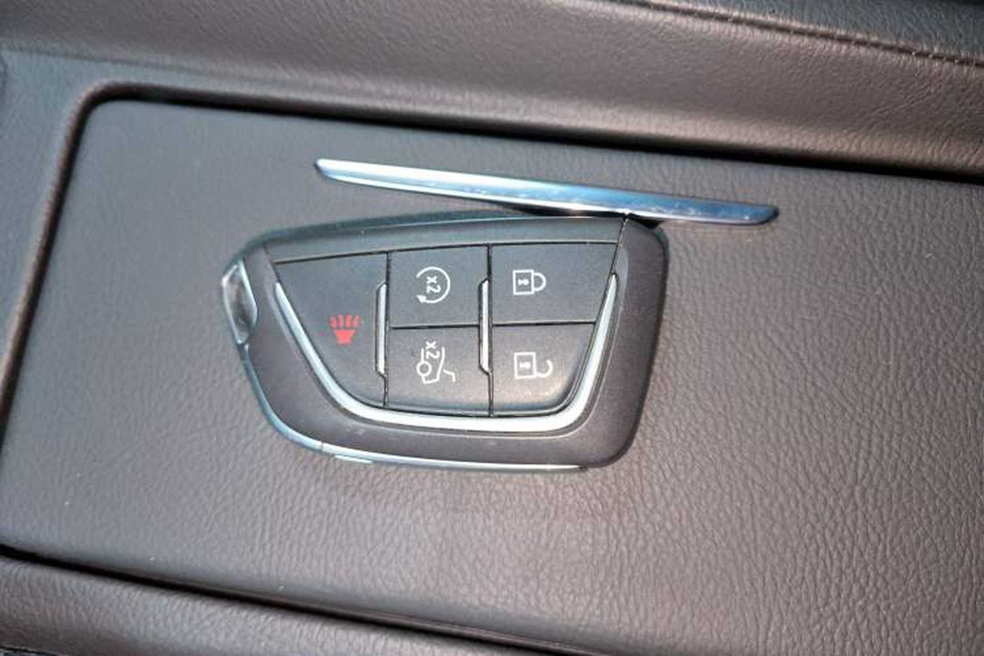 Used Cadillac CT5 2023 28T Platinum Edition Interior 1