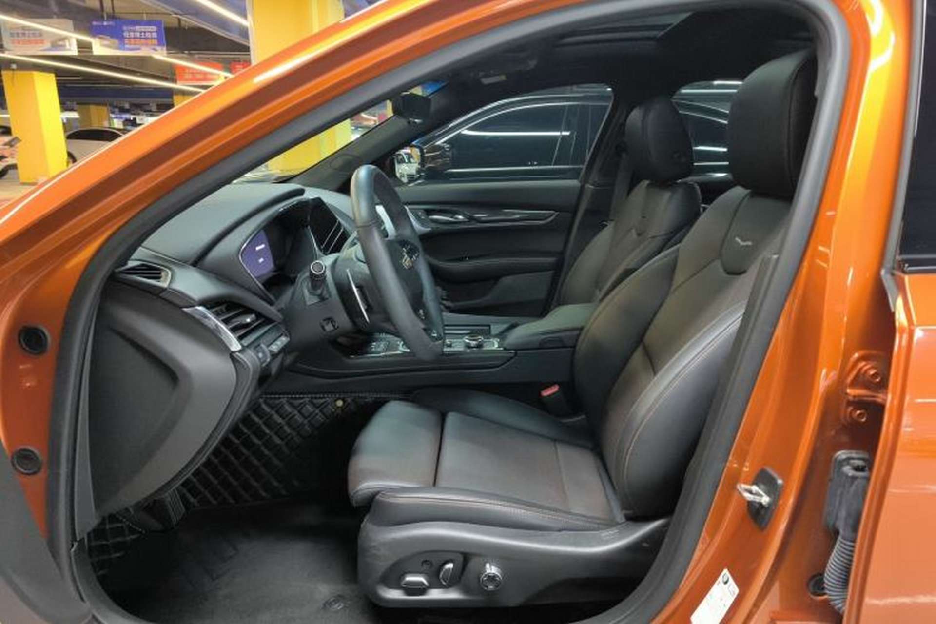 Used Cadillac CT5 2023 28T Platinum Edition Left Front Seat