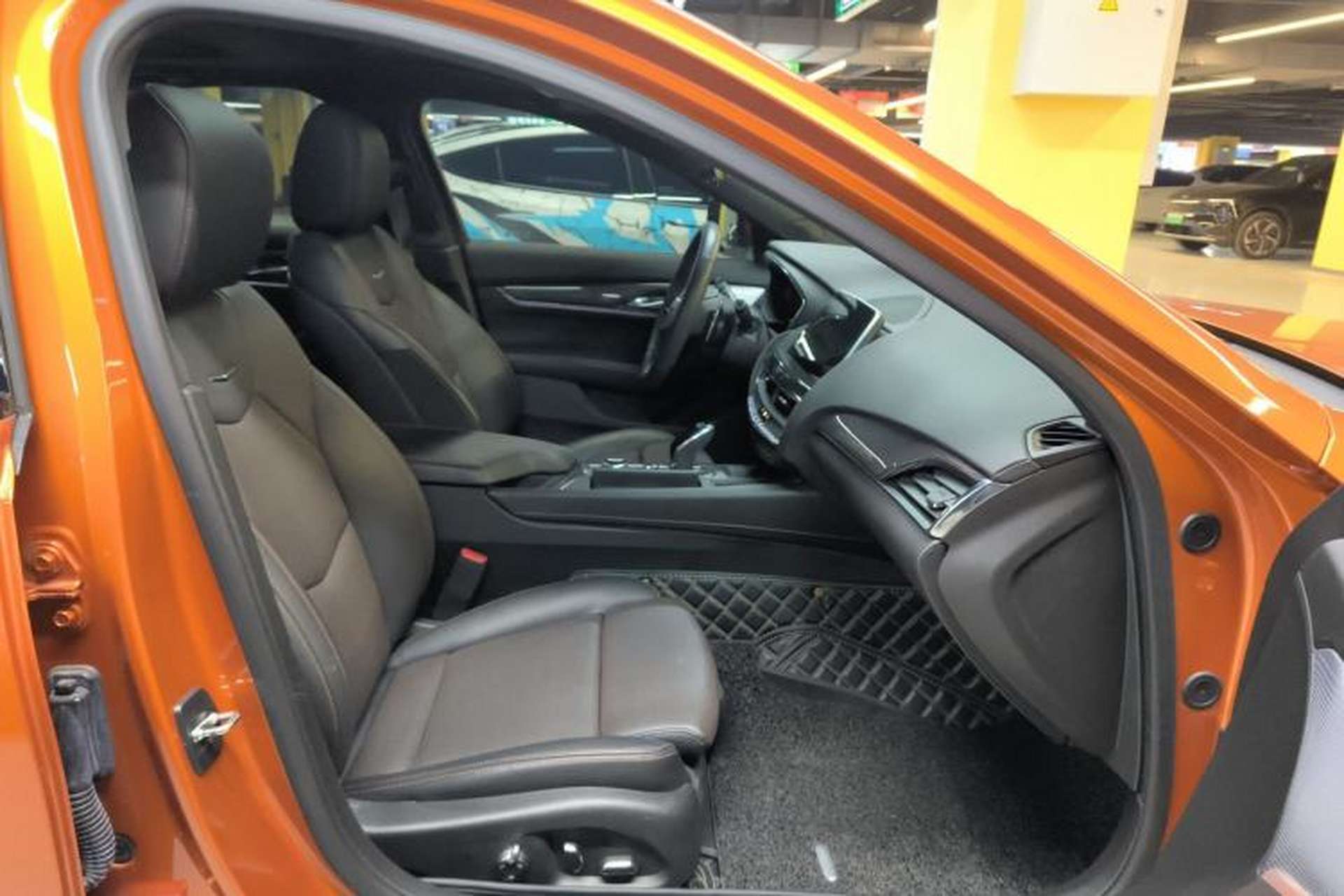Used Cadillac CT5 2023 28T Platinum Edition Right Front Seat