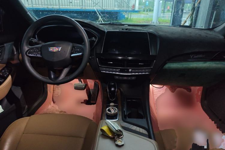 Used Cadillac CT5 2023 28T Prestige Model Center Console
