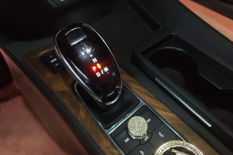 Used Cadillac CT5 2023 28T Prestige Model Gear Lever