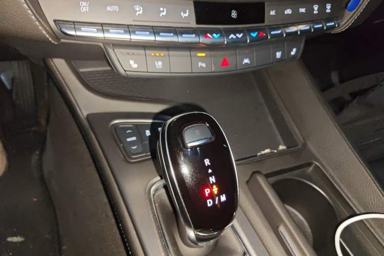Used Cadillac CT5 2023 28T Luxury Edition (Standard Version) Gear Lever