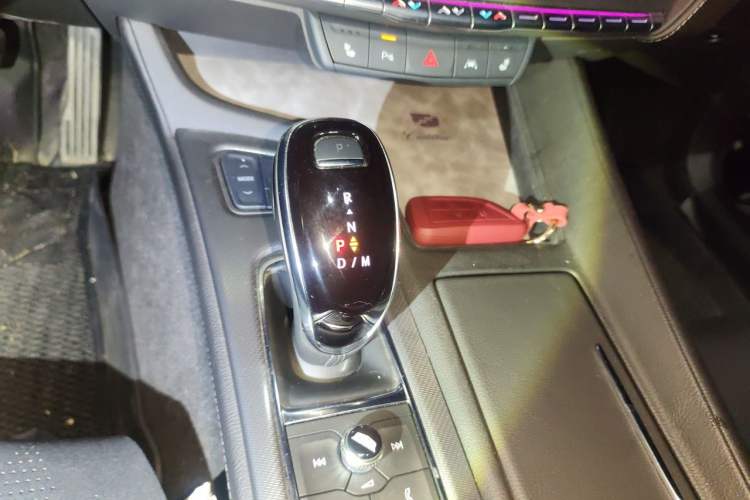 Used Cadillac CT5 2023 28T Prestige Model Gear Lever