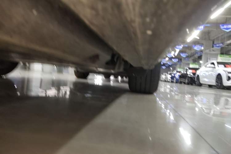 Used Cadillac CT5 2023 28T Prestige Model Left Side Sill