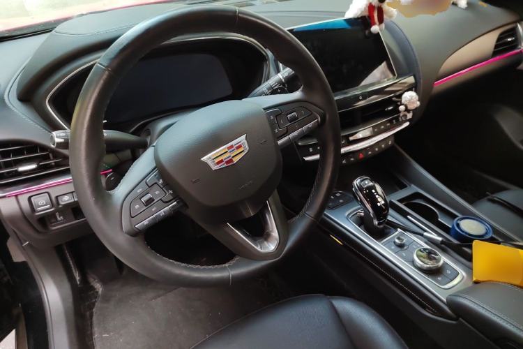 Used Cadillac CT5 2023 28T Prestige Model Steering Wheel