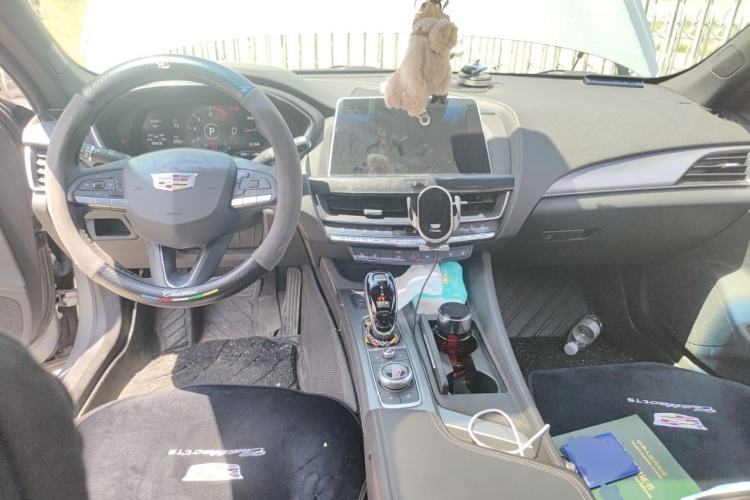 Used Cadillac CT5 2023 28T Luxury Edition (Standard Version) Center Console
