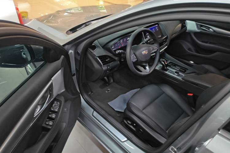 Used Cadillac CT5 2023 28T Luxury Edition (Standard Version) Driver Seat