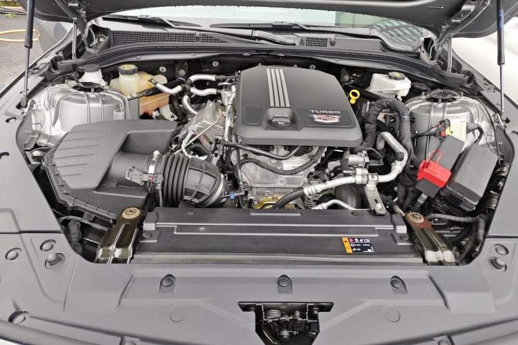 Used Cadillac CT5 2023 28T Luxury Edition (Standard Version) Engine Bay