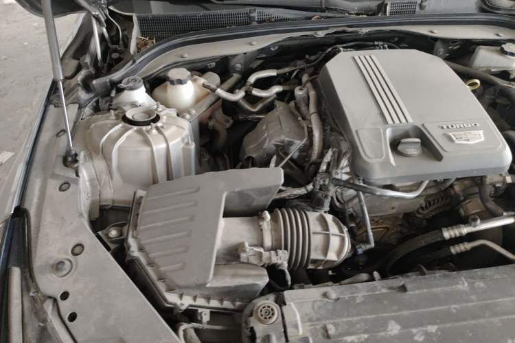Used Cadillac CT5 2023 28T Luxury Edition (Standard Version) Engine Bay Right