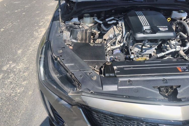 Used Cadillac CT5 2023 28T Luxury Edition (Standard Version) Engine Bay Right