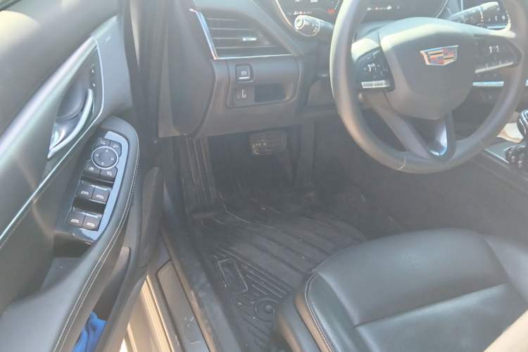 Used Cadillac CT5 2023 28T Luxury Edition (Standard Version) Interior 3