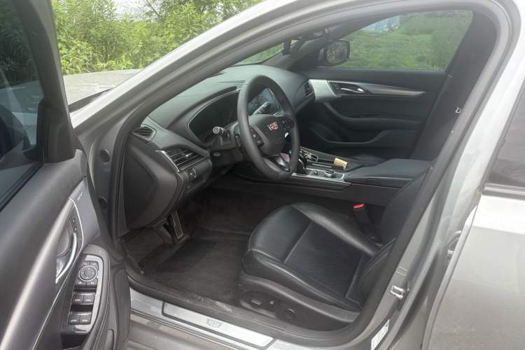 Used Cadillac CT5 2023 28T Prestige Model Interior 3