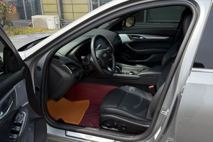 Used Cadillac CT5 2023 28T Luxury Edition (Standard Version) Interior 4