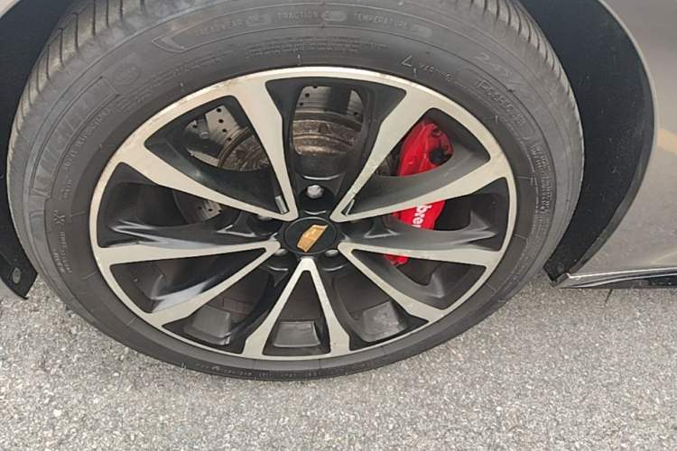 Used Cadillac CT5 2023 28T Luxury Edition (Standard Version) Left Front Wheel Hub