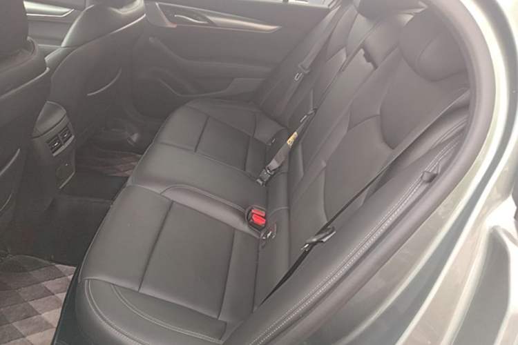 Used Cadillac CT5 2023 28T Luxury Edition (Standard Version) Left Rear Seat