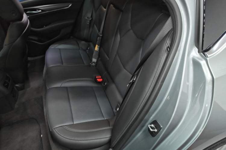 Used Cadillac CT5 2023 28T Luxury Edition (Standard Version) Left Rear Seat