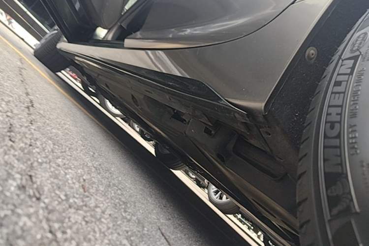 Used Cadillac CT5 2023 28T Luxury Edition (Standard Version) Left Side Sill