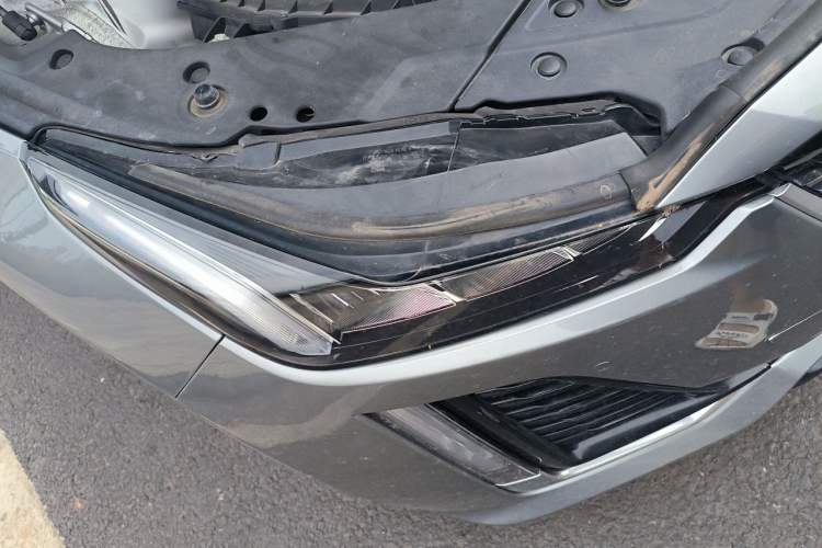 Used Cadillac CT5 2023 28T Luxury Edition (Standard Version) Right Front Headlight