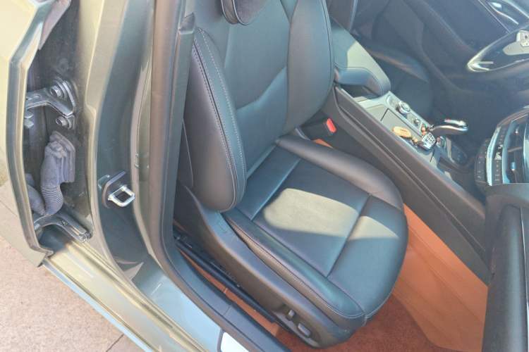 Used Cadillac CT5 2023 28T Luxury Edition (Standard Version) Right Front Seat