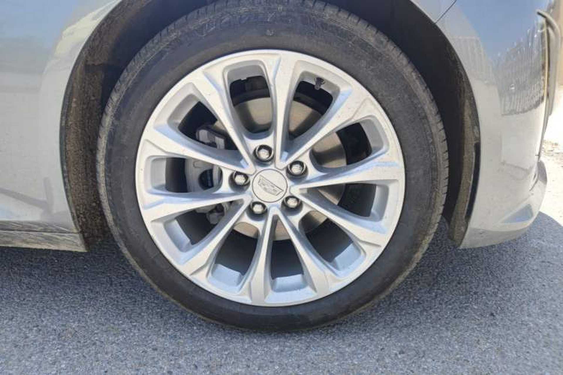 Used Cadillac CT5 2023 28T Luxury Edition (Standard Version) Right Front Wheel Hub
