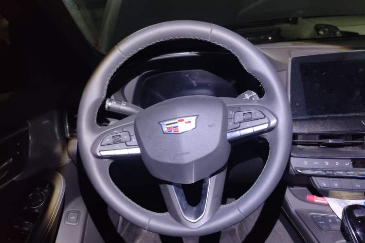 Used Cadillac CT5 2023 28T Luxury Edition (Standard Version) Steering Wheel