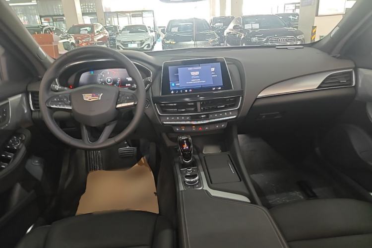 Used Cadillac CT5 2023 28T Luxury Edition (Standard Version) Center Console