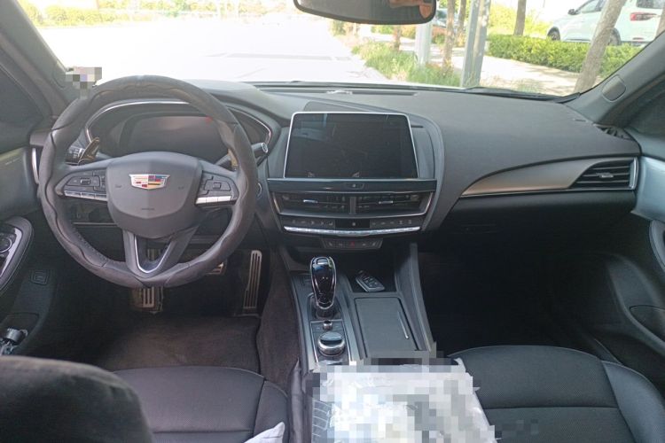 Used Cadillac CT5 2023 28T Prestige Model Center Console