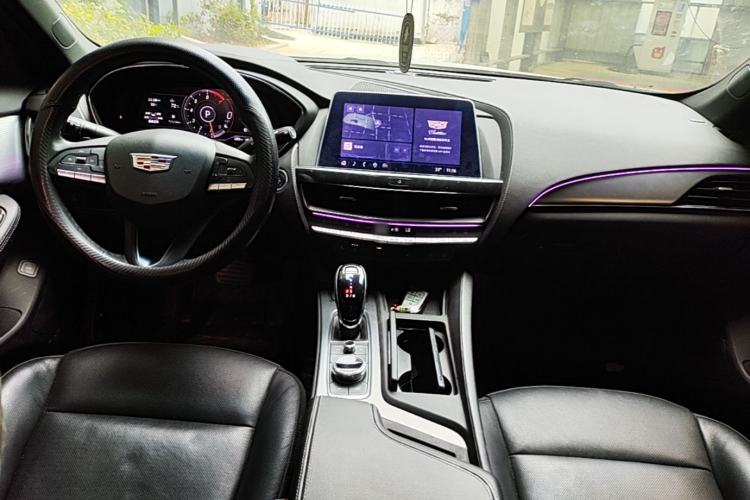 Used Cadillac CT5 2023 28T Luxury Edition (Standard Version) Center Console